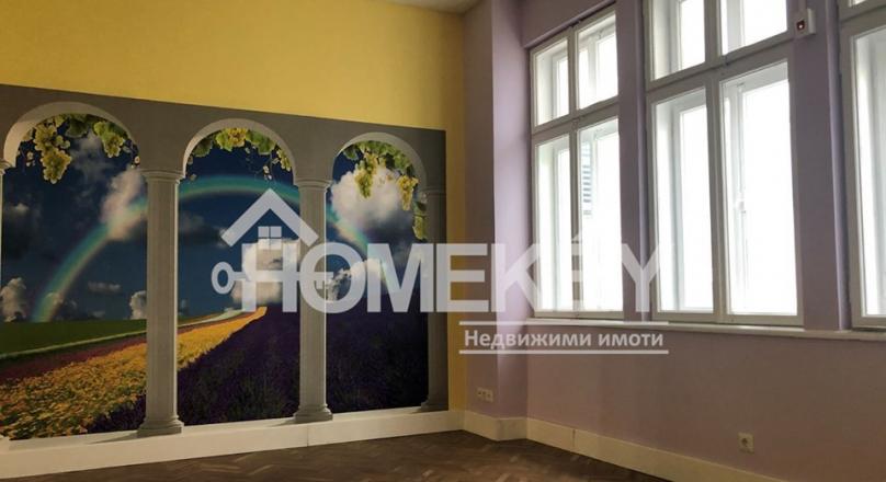 EXCELLENT LOCATION! SPACIOUS ROOMS!