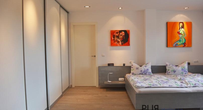 Stylish penthouse - apartment. Partly furnished. Holiday rental license.