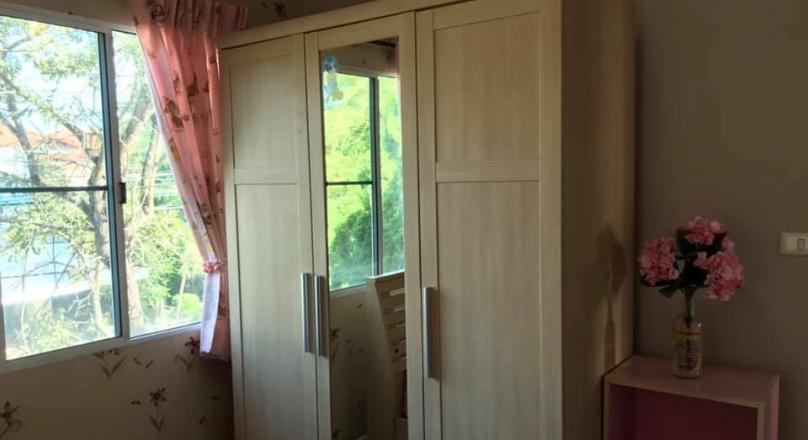 FOR RENT / NICE 2 STORY HOUSE !