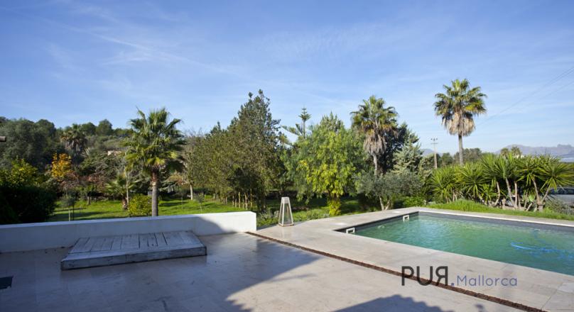 Pollenca. Finca. Nestled in an environment of sea and forests. Holiday rental license.