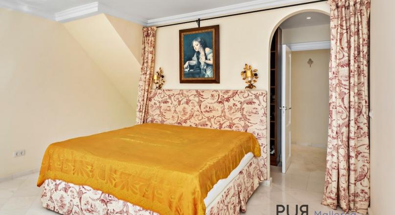 Cala Ratjada. Large penthouse. Right on the harbor. Sea view.
