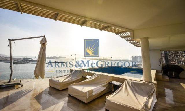 Beautiful and Luxurious Penthouse in Palm Jumeirah