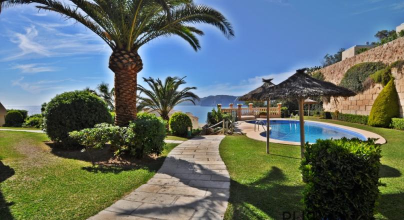Santa Ponsa. Sea view PUR. Apartment. First sea line.