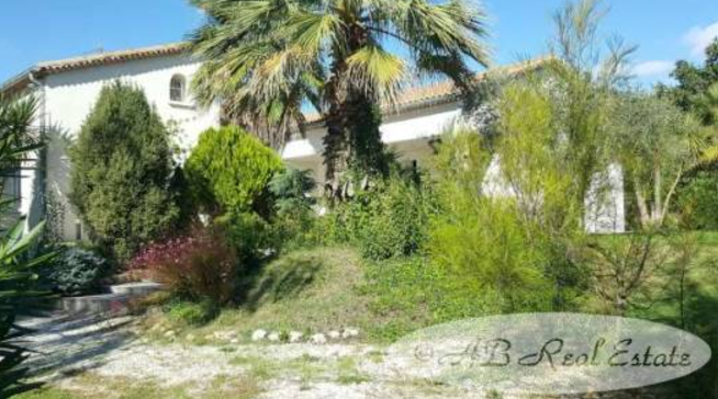 Villa, Bungalow For Sale in Beziers area