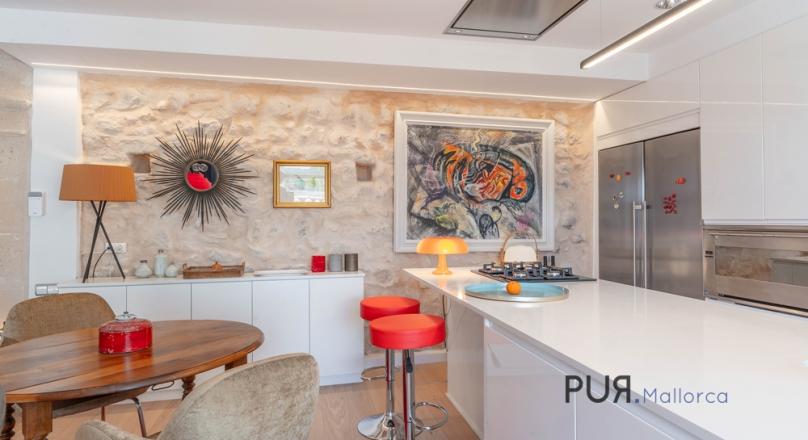 Renovated townhouse with pool