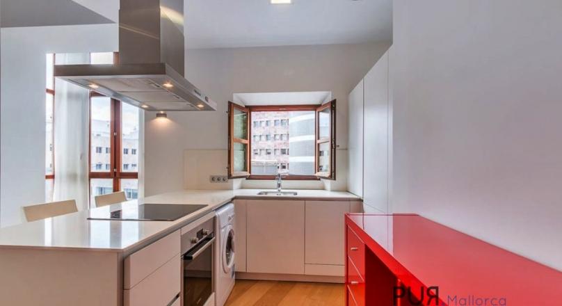 Right on the Ramblas. Loft - Apartment. Absolutely new.