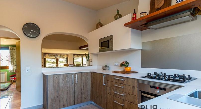 Villa in the southwest. View pictures. See price. Request Expose. Visit