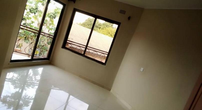 Three bedrooms apartment for rent