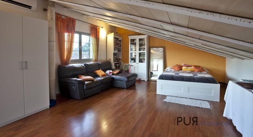 Mancor de la Vall. At the foot of the Tramuntana. A townhouse. Very good price / performance ratio.