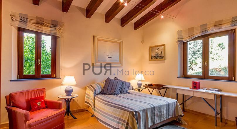 A very special location. A very special property. A very special look. Style PUR.