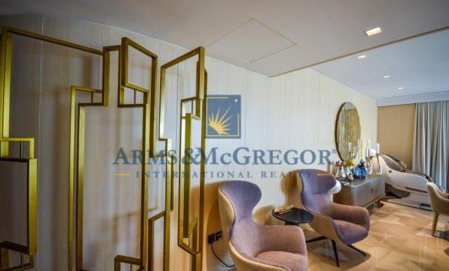 Beautiful and Luxurious Penthouse in Palm Jumeirah
