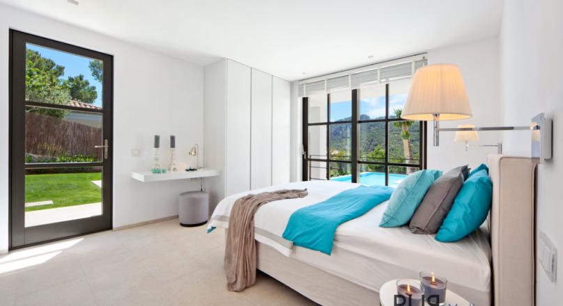 Port d'Andratx. Only prestigious. No. Simply to feel good. Villa with sea view.
