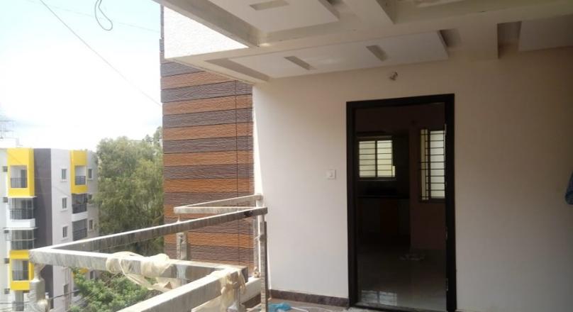 1BHK NEW LUXURY FLAT BOTH(SEMI / FULLY FURNISHED ) @ MUNNEKOLLA , BANGALOR