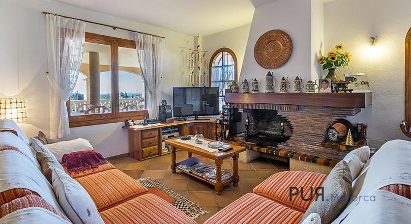 Villa with a lot of space. Panoramic view in the bay of Palma.