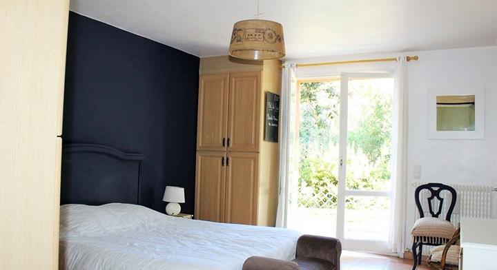 BOIT. VILLA IN QUIET AREA. VILLA CLOSE TO VILLAGE OF BIOT