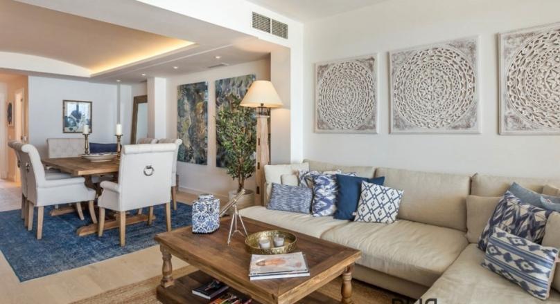 The sea on your doorstep. The old town in walking distance. Portixol. Luxury apartment.