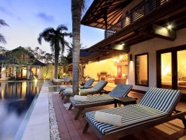 for sale luxury six bed room villa in canggu