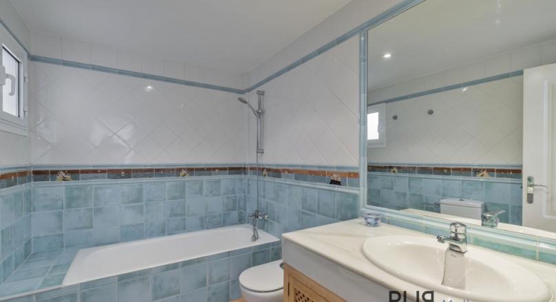 Son Veri Nou. Large apartment. With roof terrace. And views over the bay of Palma.
