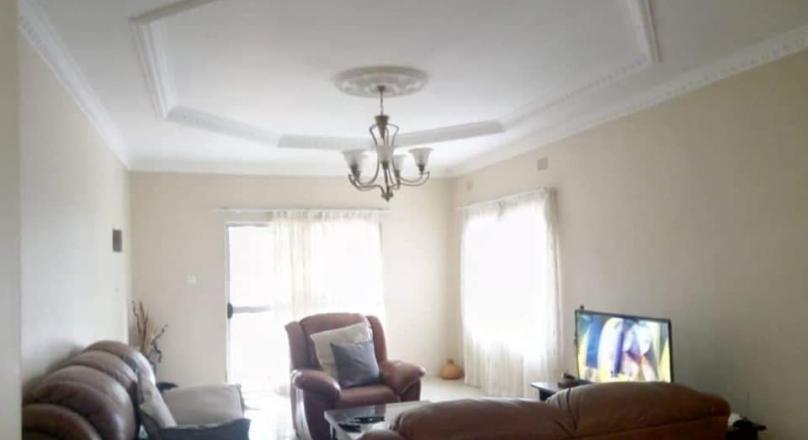 Three bedrooms flats for rent