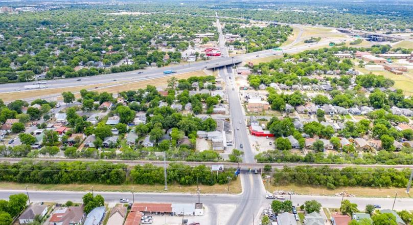 New special price! Large house in the center of Priseltsi, with garden and sea view 