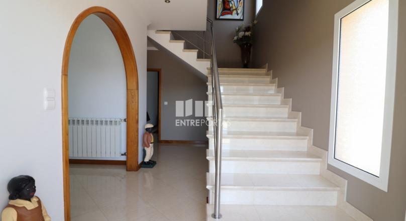 Excellent villa of 4 fronts, located in Rates - Póvoa de Varzim