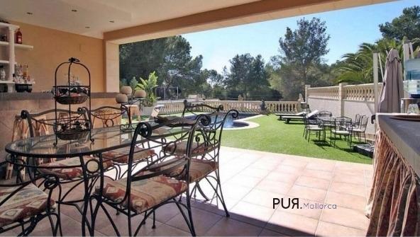 Mondain, as new, fully equipped villa with many extras