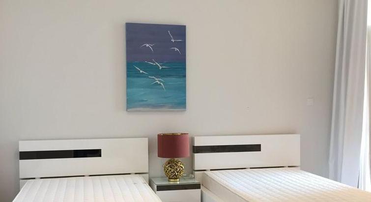 Sea View 2 Bedroom Apt In Reef Island