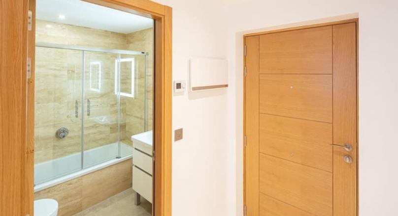 3 BEDROOMS 2 BATHROOMS £2,500 pcm LUXURY RENTAL OPPORTUNITY! IMPERIAL OCEAN PLAZA GIBRALTAR