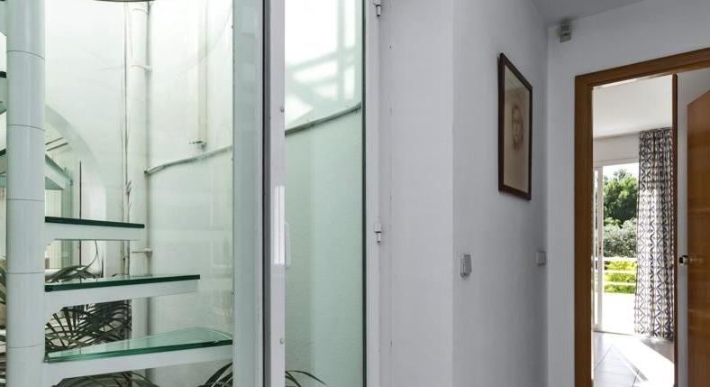Portals Nous. The Portals Marina. Right at your villa at your feet.