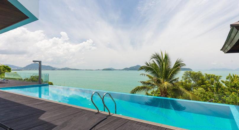 7-bedroom villa accommodation in a world class oceanfront location 