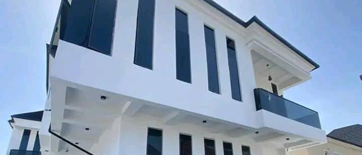 5Bedrooms Fully-Detached Duplex with BQ for Sale!!