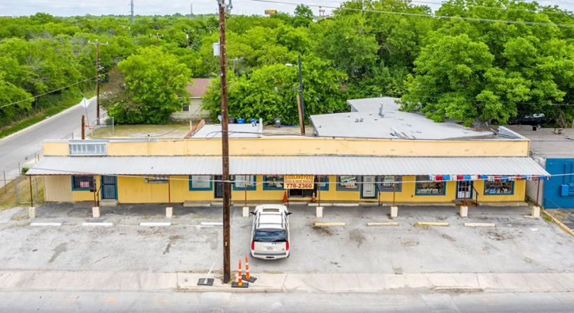 New special price! Large house in the center of Priseltsi, with garden and sea view 