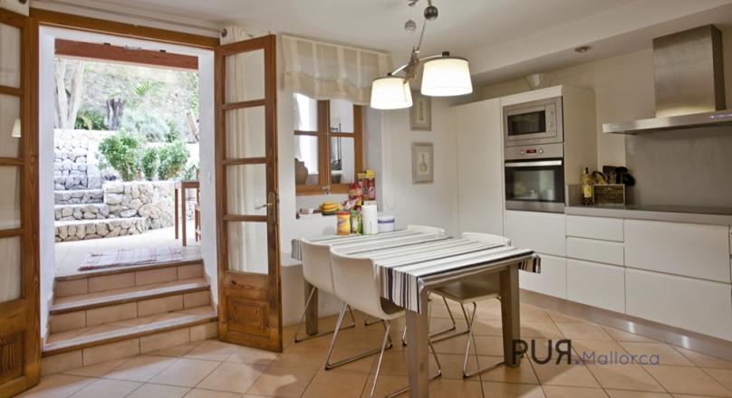 Selva. In the middle of the Tramuntana. Picturesque. The place. The village house. Short way to Inca.