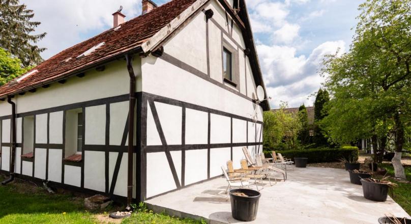 A unique property for sale on the border of the province.