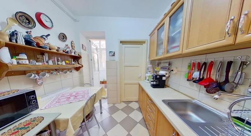Villa property, surrounded by green space, Astra, Brasov
