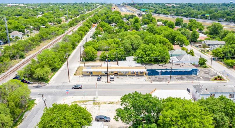 New special price! Large house in the center of Priseltsi, with garden and sea view 