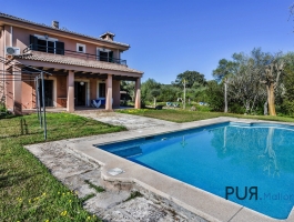 Finca. Muro. 6 bedrooms. Holiday rental license. An investor for the new season.