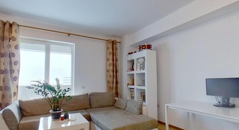 Sunny and panoramic positioning, in elegance and comfort, Semicentral