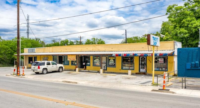 New special price! Large house in the center of Priseltsi, with garden and sea view 