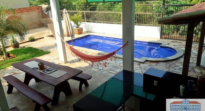 sale of a townhouse with a view to Morro do Frota