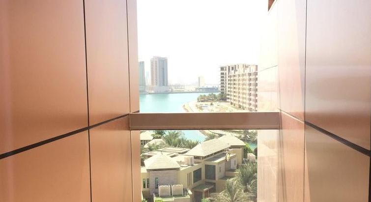Sea View 2 Bedroom Apt In Reef Island
