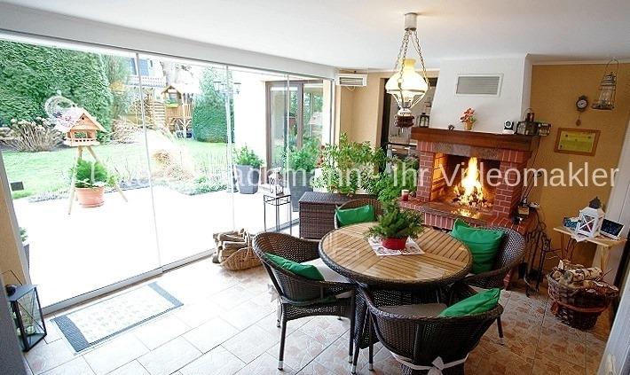 BERLIN-Mahlsdorf-Sur: Architect's house with winter garden