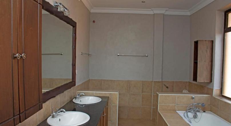 Looking for a fully furnished apartment for rent?
