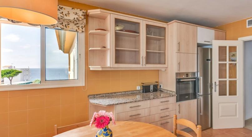 Son Veri Nou. Large apartment. With roof terrace. And views over the bay of Palma.