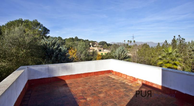 Pollenca. Finca. Nestled in an environment of sea and forests. Holiday rental license.