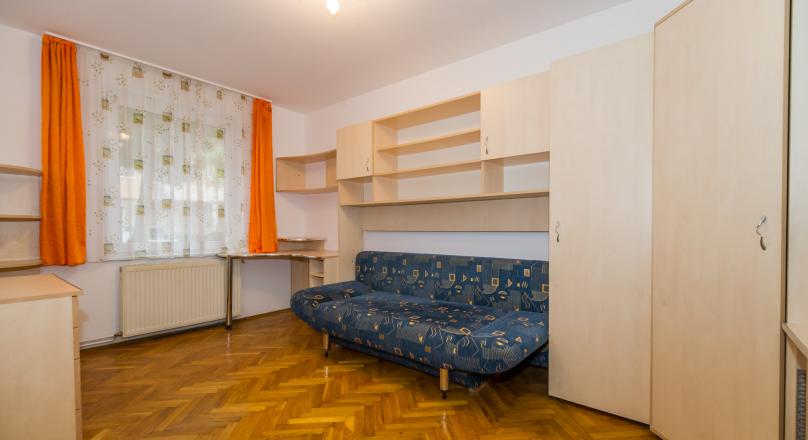 Sunny and welcoming detached structured special conditions