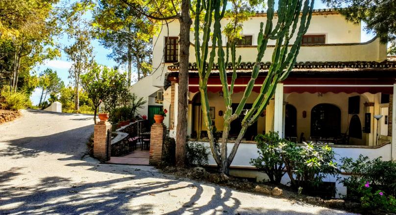 WOW!! Now voted the best holiday location in the area – Mijas La Nueva!!