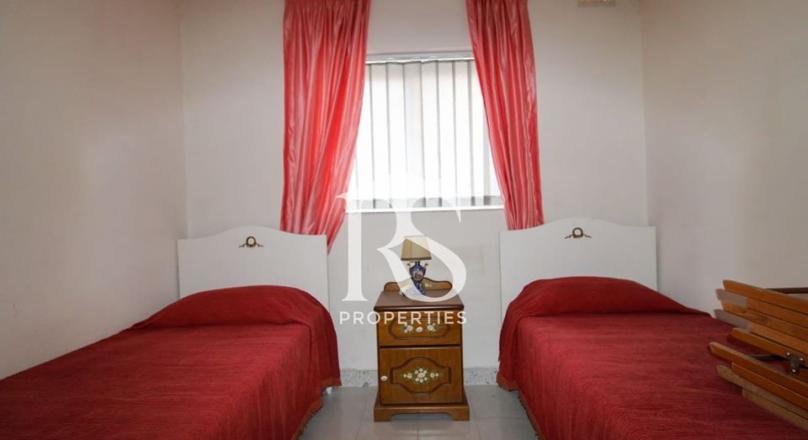 Qawra - Bargain Squarish Layout Apartment