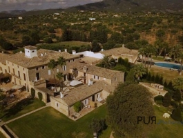 Santa Maria del Cami. Highly attractive region in the well-known wine growing area. 21 rooms/suits.