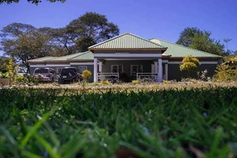 Three bedrooms stand alone house together with a coltage for sale